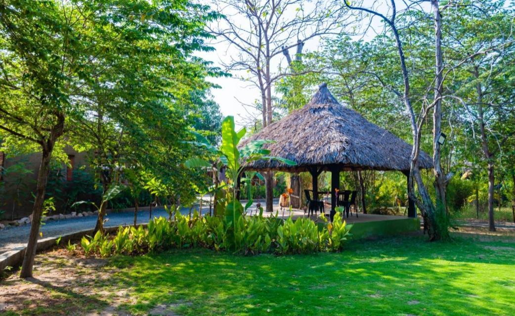 Mayur The Karma Hotel Seoni  Екстериор снимка