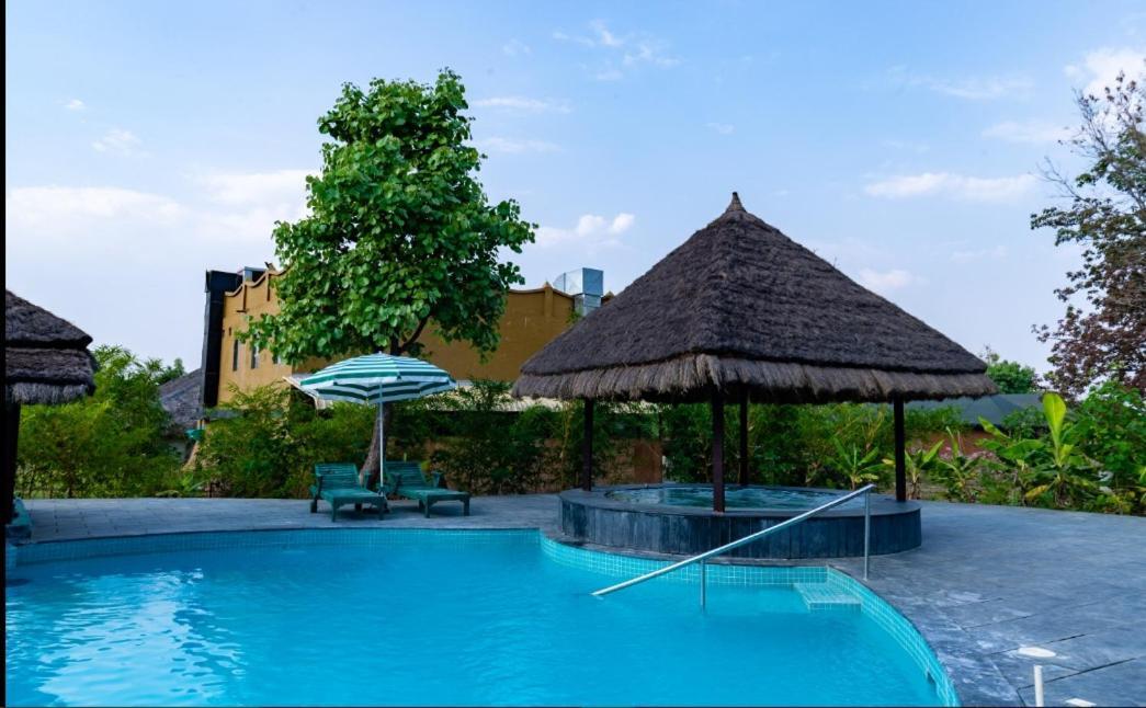 Mayur The Karma Hotel Seoni  Екстериор снимка